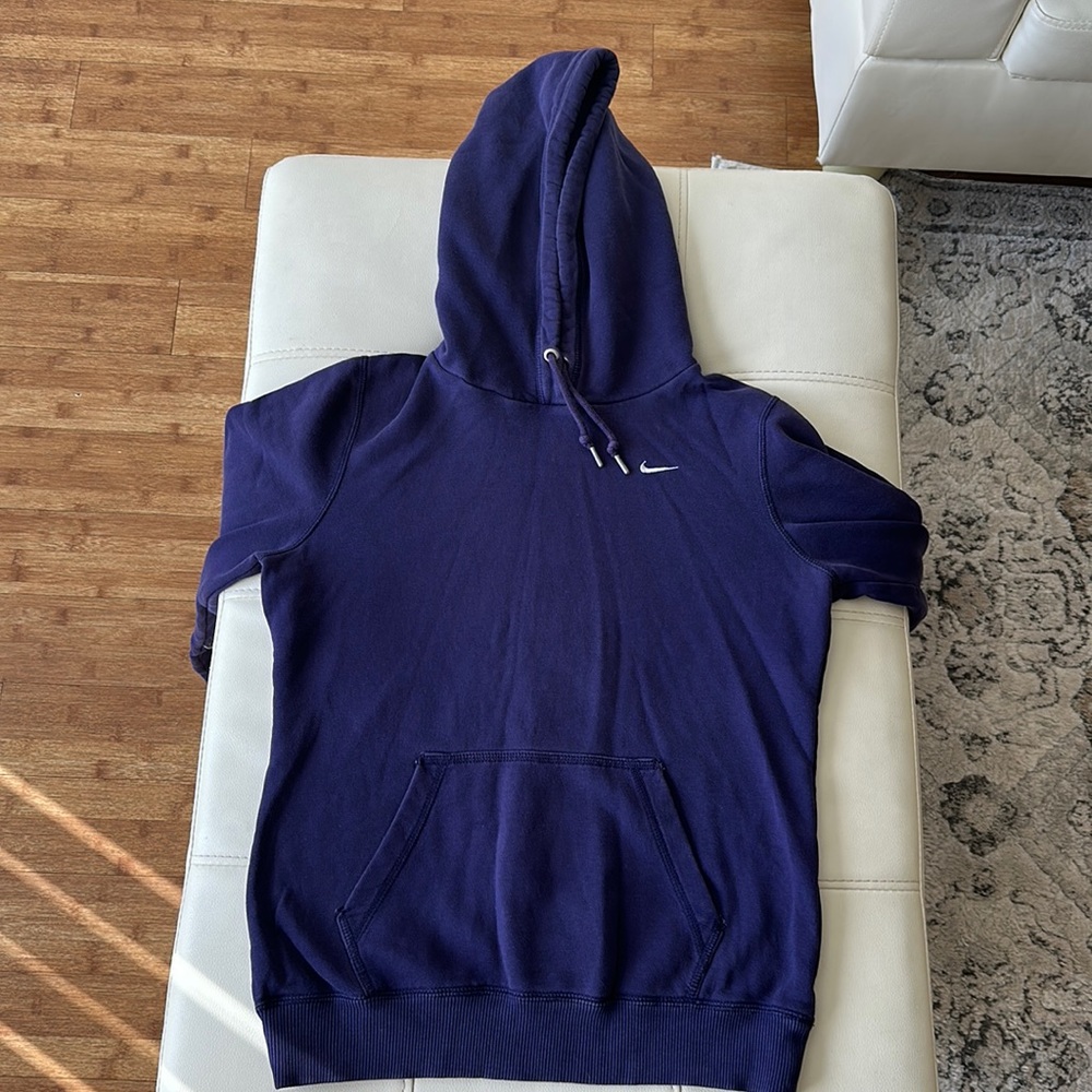 Nike hoodie dark purple in Small